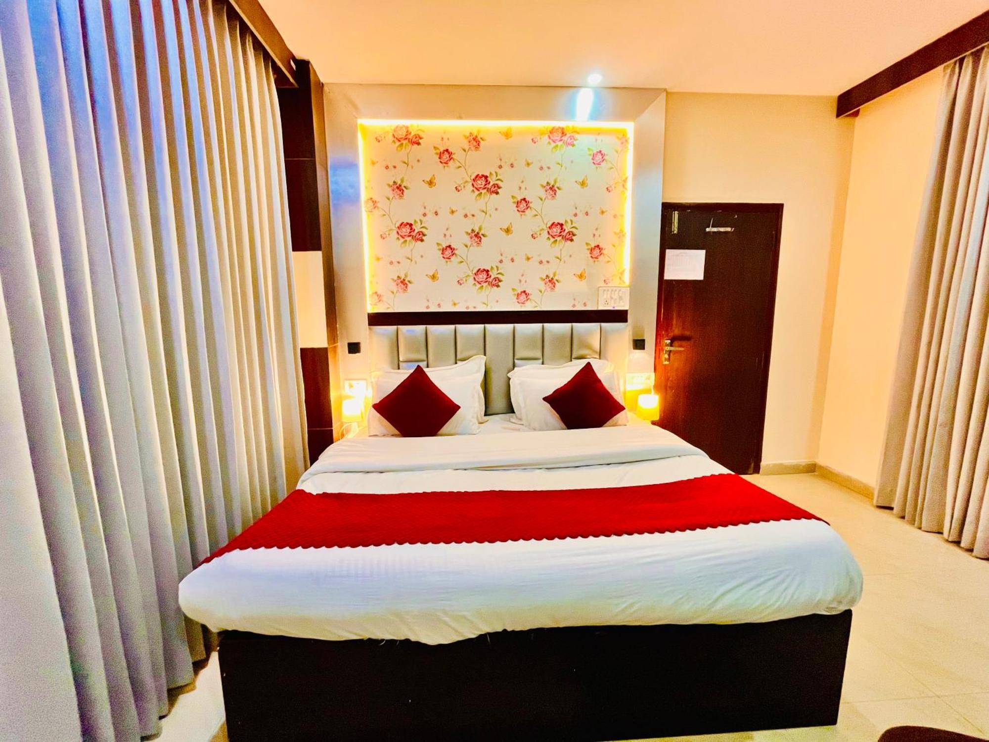 The Ramawati - A Four Star Luxury Hotel Near Ganga Ghat Haridwar Bagian luar foto